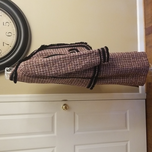 COMPLETELY CONFIDENT ❣️Lady's Image Delaware Tweed Suit, blazer and skirt - Picture 4 of 12